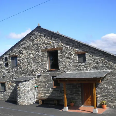 Casa De Aldea Araceli Berducedo